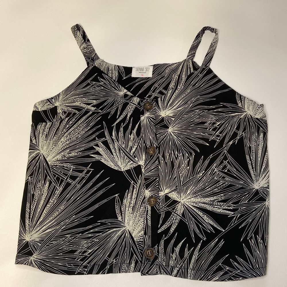 Sienna Sky Cropped Button Down Palm Leaf Black & White Tank Top Medium Silky